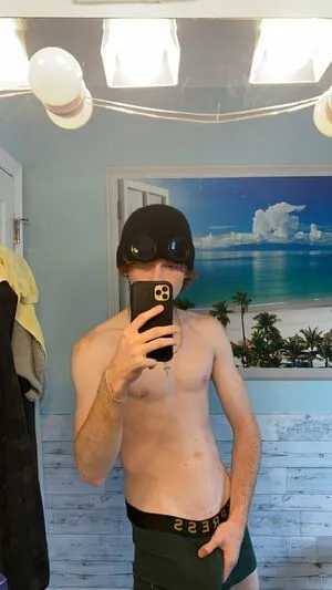 Maxisfree OnlyFans Leaked Free Thumbnail Picture - #GMHautqjOf