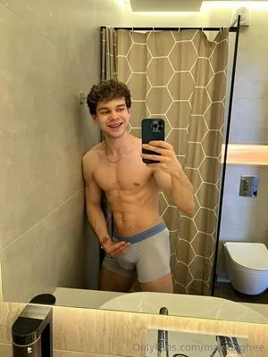 Maxkingfree OnlyFans Leaked Free Thumbnail Picture - #P9DVeGk9Ml