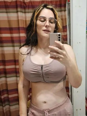 Maxy Amalyna OnlyFans Leaked Free Thumbnail Picture - #4Az2KwHw4I