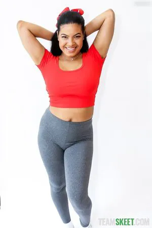 Maya Farrell OnlyFans Leaked Free Thumbnail Picture - #6PMl0Spsjx