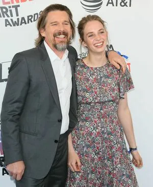 Maya Hawke OnlyFans Leaked Free Thumbnail Picture - #99TRiAYXJd