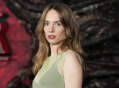 Maya Hawke OnlyFans Leaked Free Thumbnail Picture - #EBhmU7N3QS