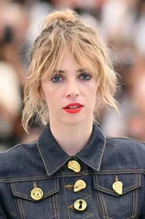 Maya Hawke OnlyFans Leaked Free Thumbnail Picture - #FeKnxrN3F4