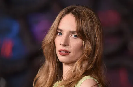 Maya Hawke OnlyFans Leaked Free Thumbnail Picture - #IDjr58x4CT