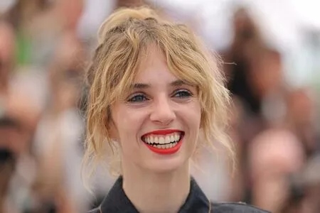 Maya Hawke OnlyFans Leaked Free Thumbnail Picture - #P6DkLH0xRv