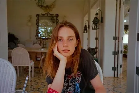 Maya Hawke OnlyFans Leaked Free Thumbnail Picture - #PnPTBE1IHa