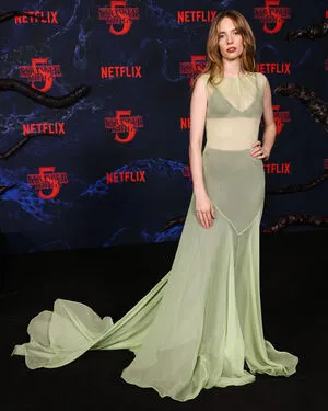 Maya Hawke OnlyFans Leaked Free Thumbnail Picture - #WaRaFpULf1