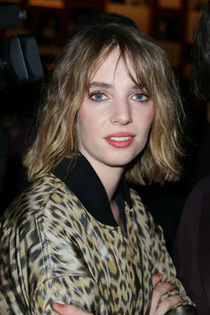 Maya Hawke OnlyFans Leaked Free Thumbnail Picture - #XmMT3rQLxS