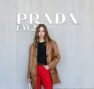 Maya Hawke OnlyFans Leaked Free Thumbnail Picture - #bdl7AXQZF7