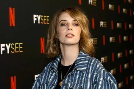 Maya Hawke OnlyFans Leaked Free Thumbnail Picture - #ffT4GB08KM