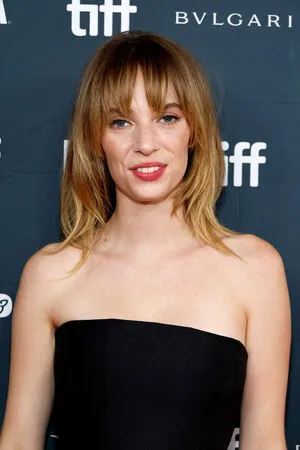 Maya Hawke OnlyFans Leaked Free Thumbnail Picture - #gGkG9JYFSZ