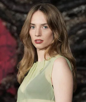 Maya Hawke OnlyFans Leaked Free Thumbnail Picture - #hkTh5WcRNc