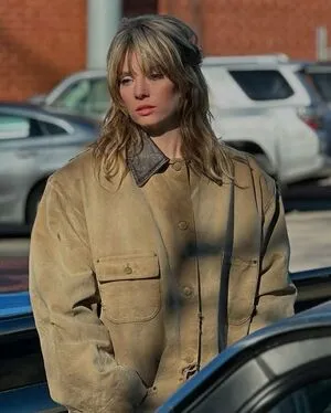Maya Hawke OnlyFans Leaked Free Thumbnail Picture - #kf9NzzzImn