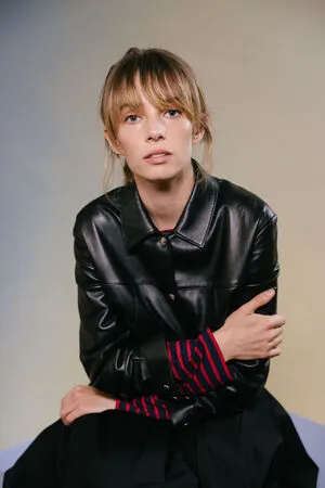 Maya Hawke OnlyFans Leaked Free Thumbnail Picture - #lEZSVaIuai