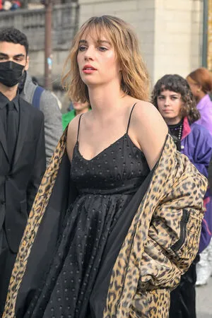 Maya Hawke OnlyFans Leaked Free Thumbnail Picture - #qXGFYlekV5