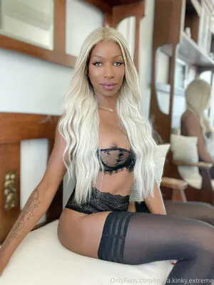 Maya Kinky Ext OnlyFans Leaked Free Thumbnail Picture - #j5BKsKNkS4