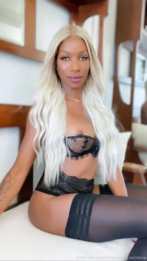 Maya Kinky Ext OnlyFans Leaked Free Thumbnail Picture - #udImWWzmw7