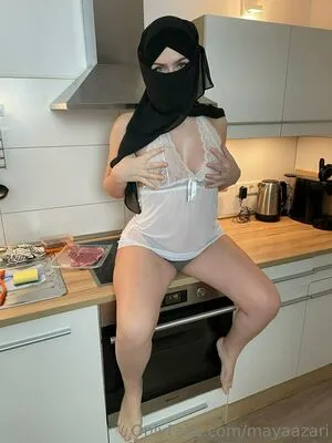 Mayaazari OnlyFans Leaked Free Thumbnail Picture - #Bsx93cViZg