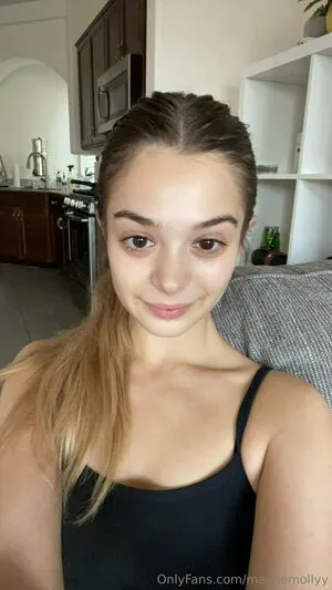 Maybemollyy OnlyFans Leaked Free Thumbnail Picture - #MNrAQNAjIA