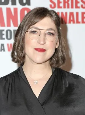Mayim Bialik OnlyFans Leaked Free Thumbnail Picture - #NYXhhUVMBR