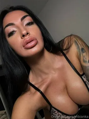 Mbianka OnlyFans Leaked Free Thumbnail Picture - #XaymF2SpgO
