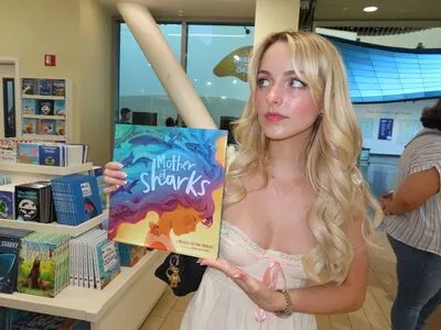 Mckenna Grace OnlyFans Leaked Free Thumbnail Picture - #7MVZAEx0Ip