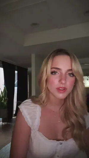 Mckenna Grace OnlyFans Leaked Free Thumbnail Picture - #PeoEfPUIZF