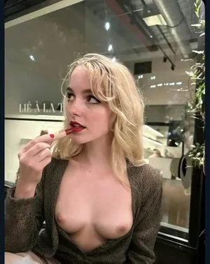 Mckenna Grace OnlyFans Leaked Free Thumbnail Picture - #fp12qiTLJM