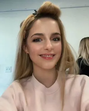 Mckenna Grace OnlyFans Leaked Free Thumbnail Picture - #h0O1QCx9gI