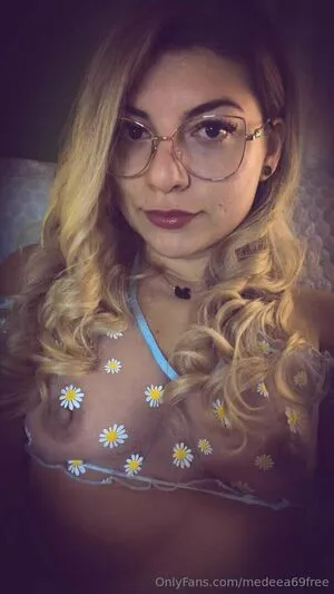 Medeea69free OnlyFans Leaked Free Thumbnail Picture - #6hgIEbKPB1