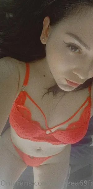 Medeea69free OnlyFans Leaked Free Thumbnail Picture - #aeW8725Fu3