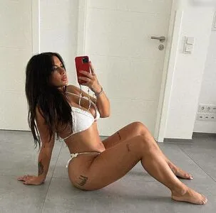 Meeeeeliis OnlyFans Leaked Free Thumbnail Picture - #fEt5t3F0n6