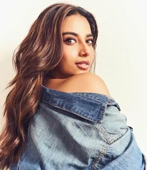 Meenakshi Chaudhary OnlyFans Leaked Free Thumbnail Picture - #zxVxhend24
