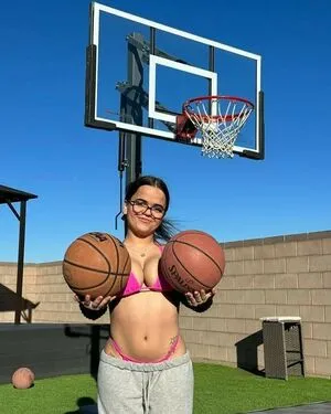 Meg Banks OnlyFans Leaked Free Thumbnail Picture - #4J0wZjGh9r