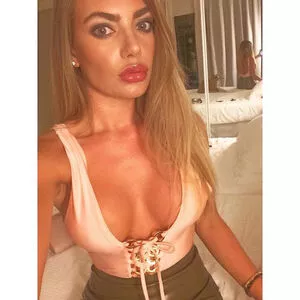 Megan Barton Hanson OnlyFans Leaked Free Thumbnail Picture - #QmVoLDAKk8