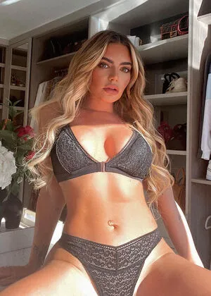 Megan Barton OnlyFans Leaked Free Thumbnail Picture - #4TXT4i6fIx