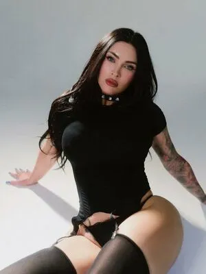 Megan Fox OnlyFans Leaked Free Thumbnail Picture - #DGyeAAP02e