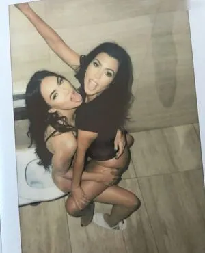 Megan Fox OnlyFans Leaked Free Thumbnail Picture - #TxcuTn5xSn