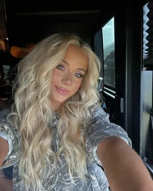 Megan Moroney OnlyFans Leaked Free Thumbnail Picture - #0BbdF3oBpG