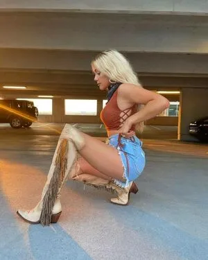 Megan Moroney OnlyFans Leaked Free Thumbnail Picture - #1WehGlXaZm