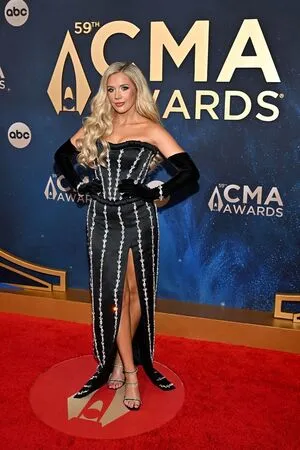 Megan Moroney OnlyFans Leaked Free Thumbnail Picture - #4lbgOD7sl1