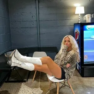 Megan Moroney OnlyFans Leaked Free Thumbnail Picture - #EHIHmSHHEY