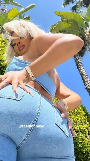 Megan Thee Stallion OnlyFans Leaked Free Thumbnail Picture - #0cMtjCtrkA