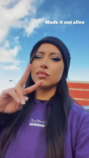 Meghanelle OnlyFans Leaked Free Thumbnail Picture - #M7dxl2n2Ob