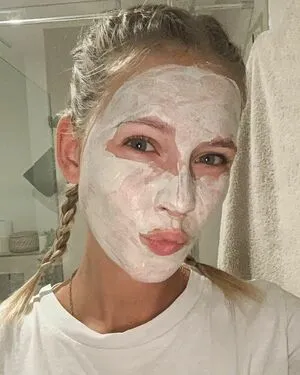 Melanie Kroll OnlyFans Leaked Free Thumbnail Picture - #FdFu9q7RNa