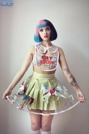 Melanie Martinez OnlyFans Leaked Free Thumbnail Picture - #qdmGal17M0