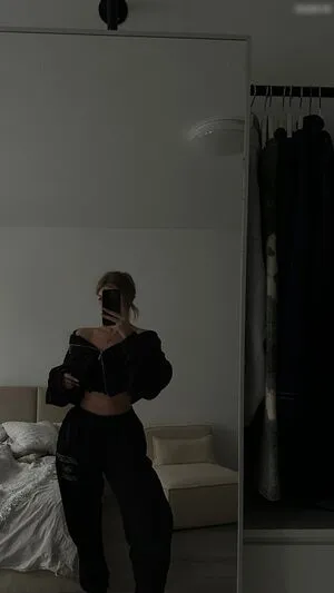 Melaniethrr OnlyFans Leaked Free Thumbnail Picture - #DODGXowWDR