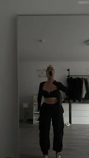 Melaniethrr OnlyFans Leaked Free Thumbnail Picture - #HxndjpdKQ9