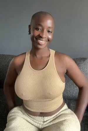 Melanin Thaboew OnlyFans Leaked Free Thumbnail Picture - #28tSq7h0mG