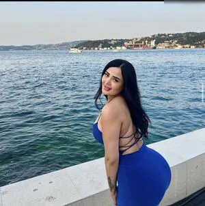 Melek Azad OnlyFans Leaked Free Thumbnail Picture - #7oKV92GEO1